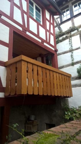 Holzbalkon