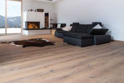 Landhausdiele-Eiche-astig-natur-geoelt-5_-weiss